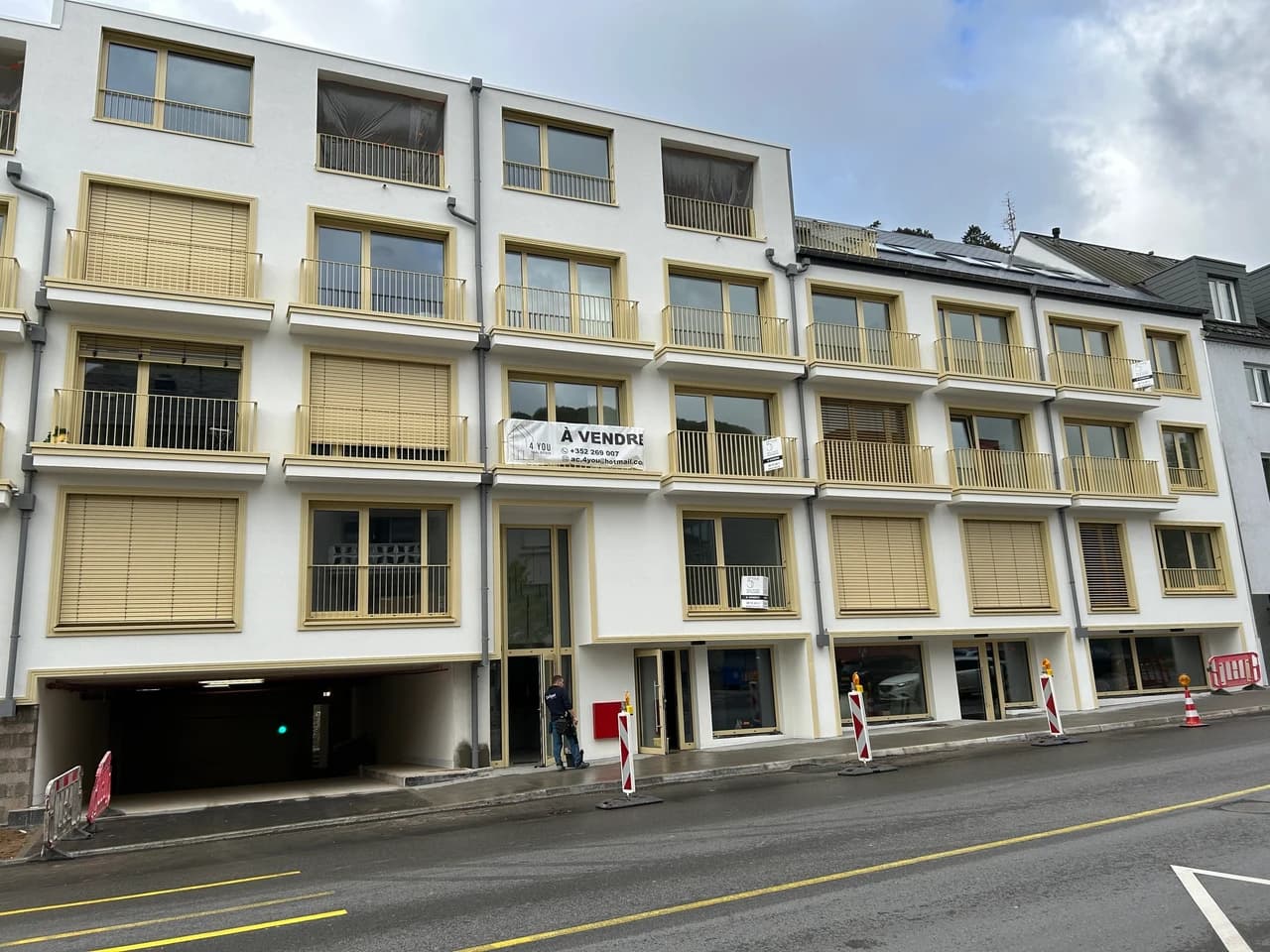 Luxembourg-Limpertsberg, Vente, Commerce, 105.66m²